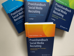 Praxishandbuch Social Media Recruiting - 4 auf einen Streich